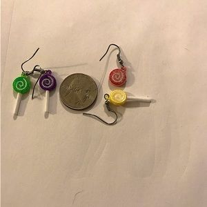Size compared to a quarter: Candy Christmas earrings, in different colors.